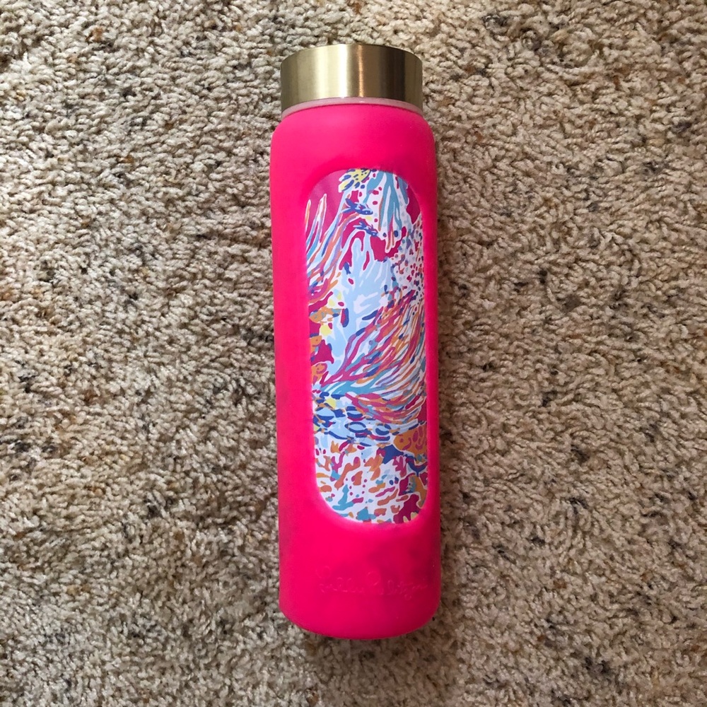 Lilly Pulitzer glass water bottle silicone cover